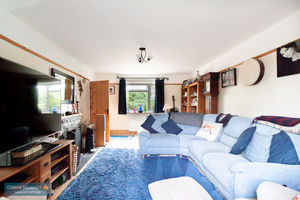 Sitting Room- click for photo gallery